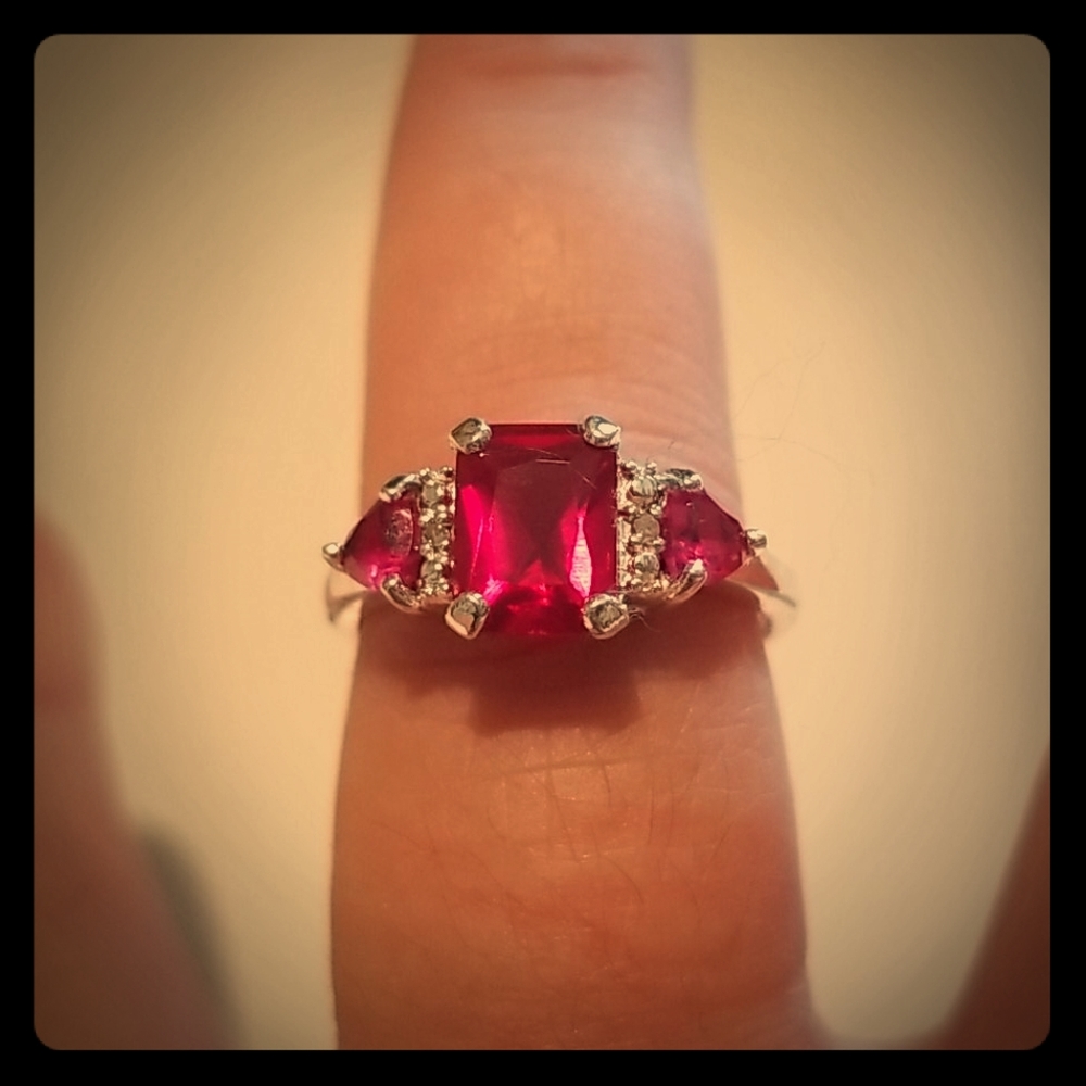 Ruby and silver ring 💍